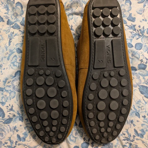 Vionic Women's Brown Suede Loafers - Picture 4 of 9